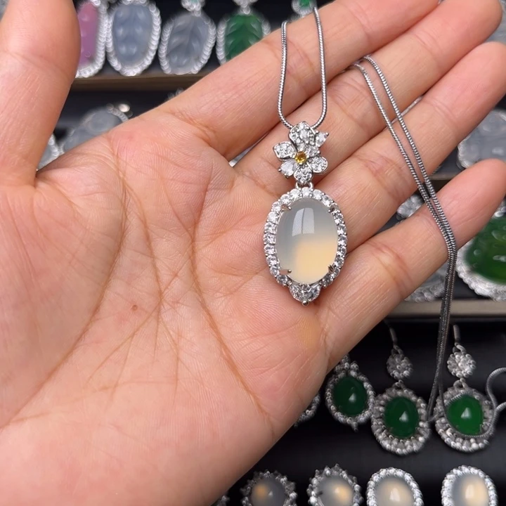 玛瑙/玉髓颈饰合金