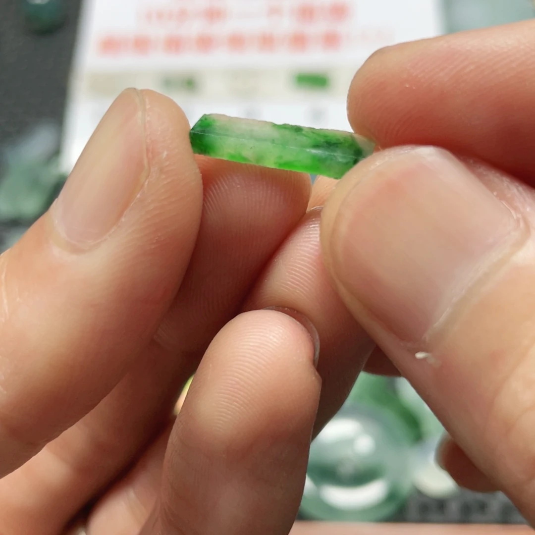 定制翡翠未镶嵌翡翠
