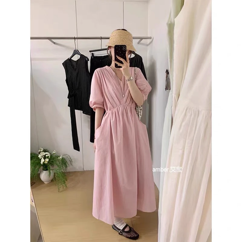 韩系V领褶皱双口袋短袖连衣裙女2025夏季新款收腰系带气质长裙