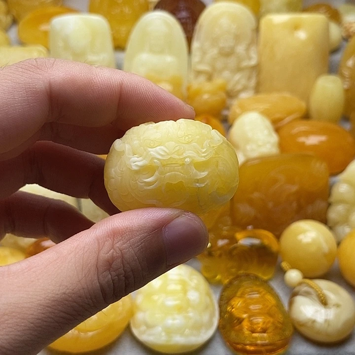 琥珀颈饰未镶嵌琥珀蜜蜡吊坠