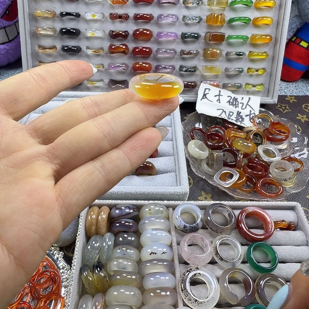 玛瑙/玉髓未镶嵌戒圈B30不退换17.4港16