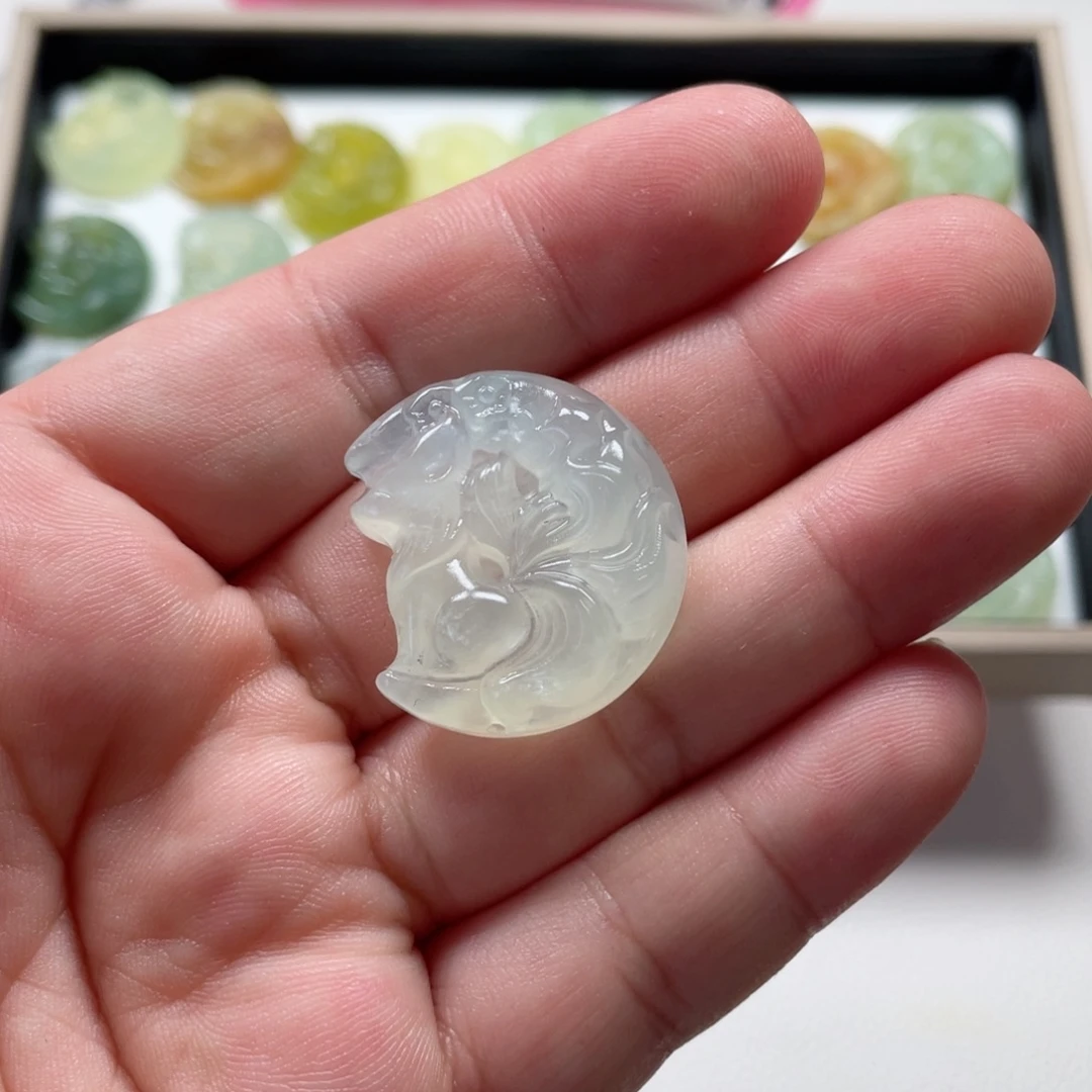 零***落未镶嵌蛇纹石玉颈饰