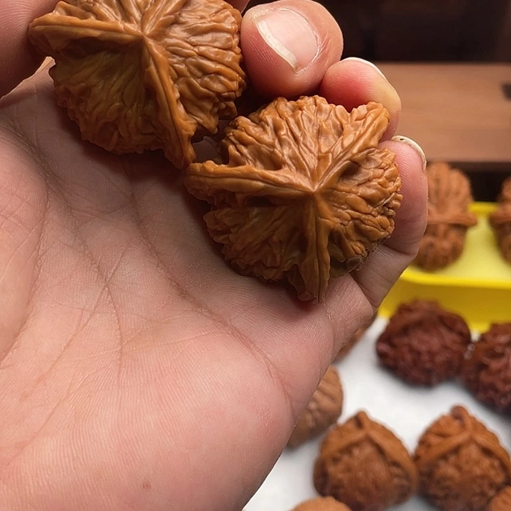 吊坠文玩核桃糖三角