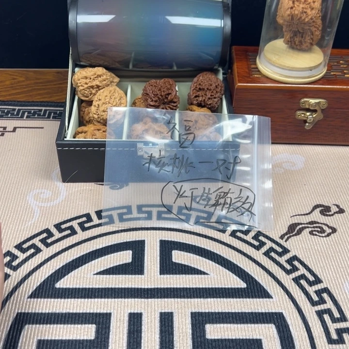 Y***t文玩核桃吊坠随机