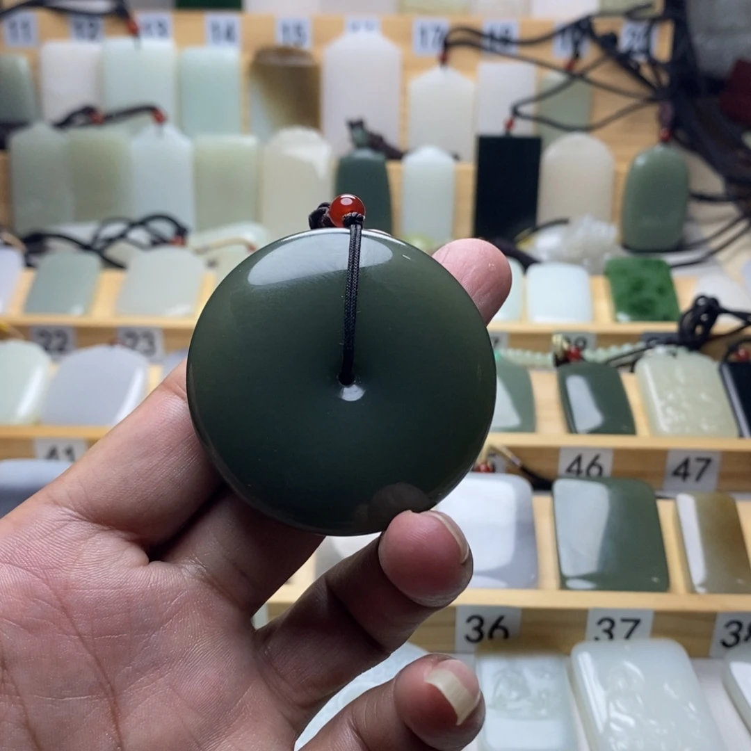 未镶嵌和田玉挂件