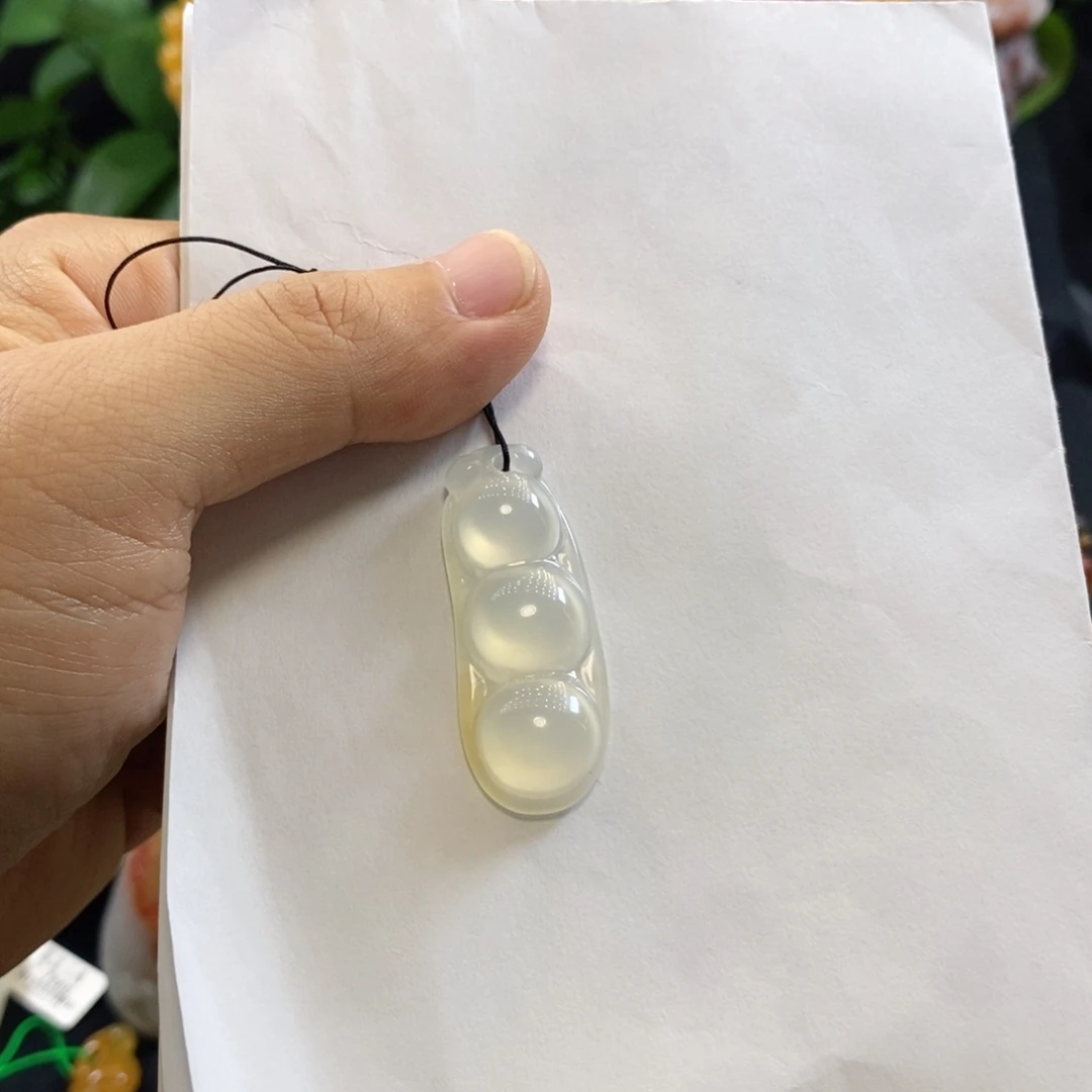 无***问石英质玉（黄龙玉）未镶嵌手镯