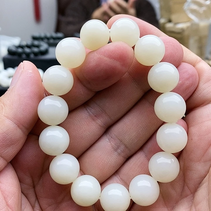 【闪购商品】未镶嵌手链和田玉14白