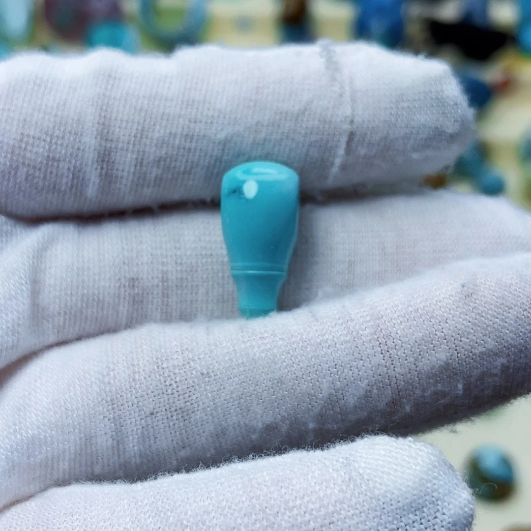 绿松石颈饰未镶嵌