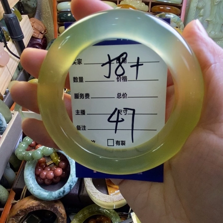 是***吗蛇纹石玉未镶嵌手镯