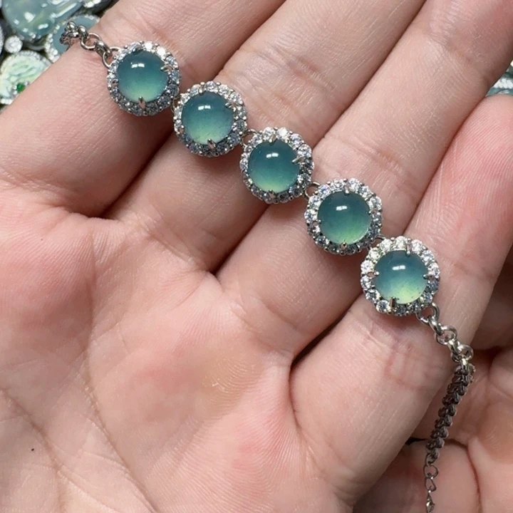 翡翠未镶嵌颈饰天然A货翡翠放漏