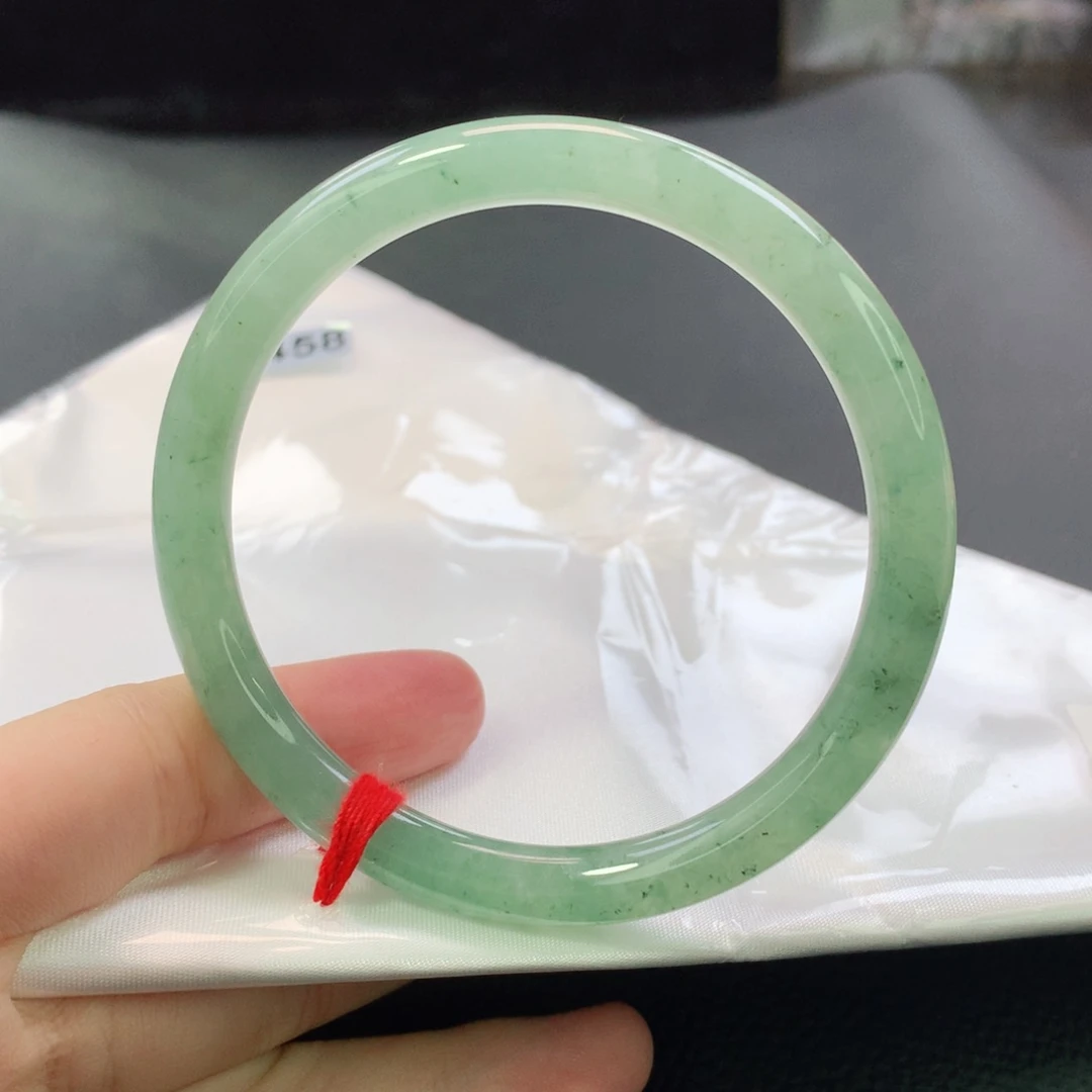 翡翠手镯未镶嵌0458号