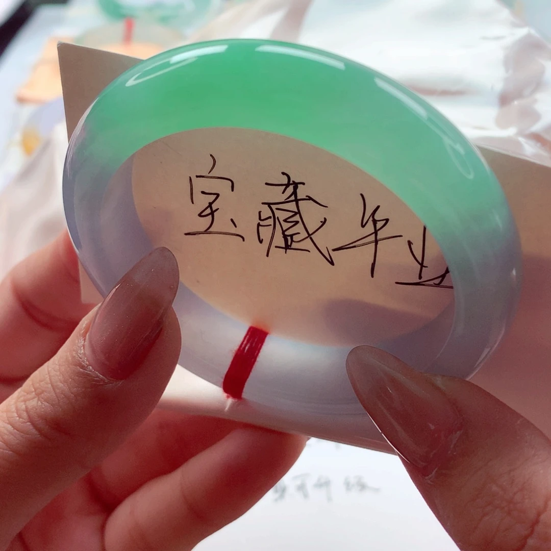 翡翠未镶嵌手镯师妹54.8零毛孔色货春彩