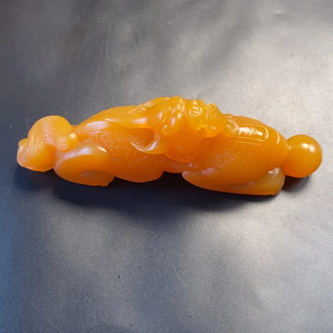 兴***邦石英质玉（缅黄）未镶嵌颈饰