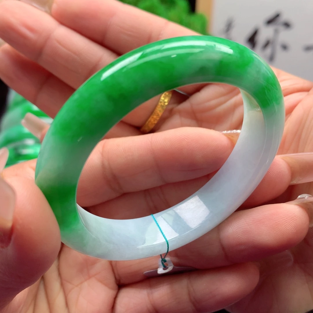 未镶嵌手镯翡翠缅甸