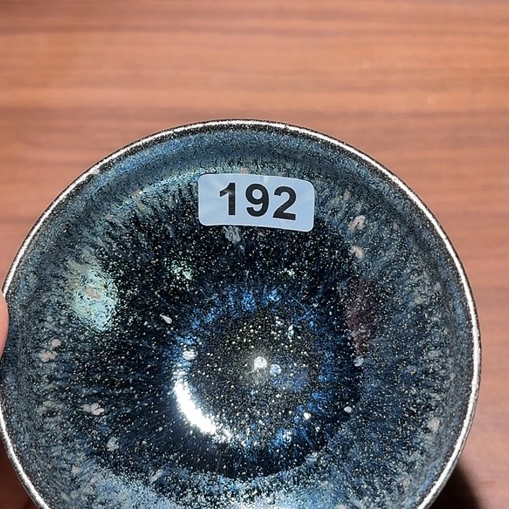茶盏只有一只狗会因为他俩