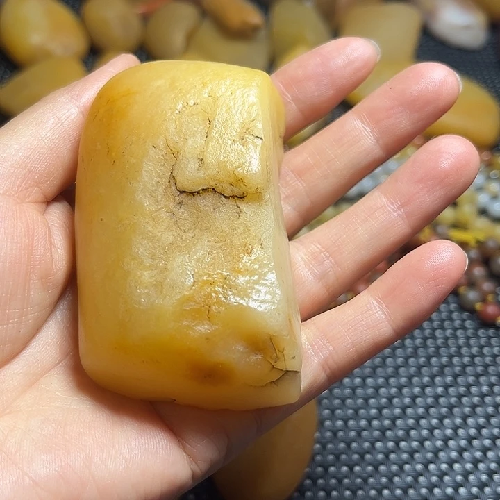 合金石英质玉（天山翠）珠宝奇石