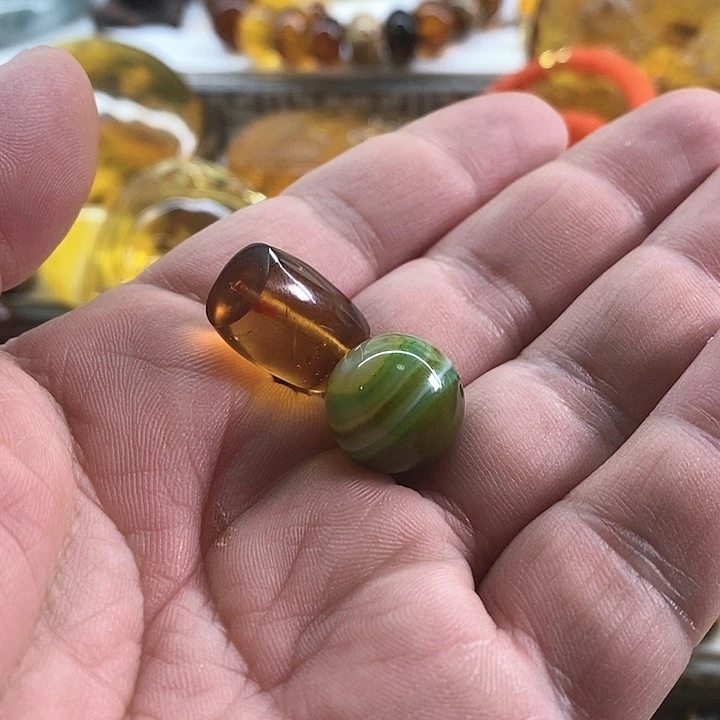 琥珀裸石未镶嵌单珠