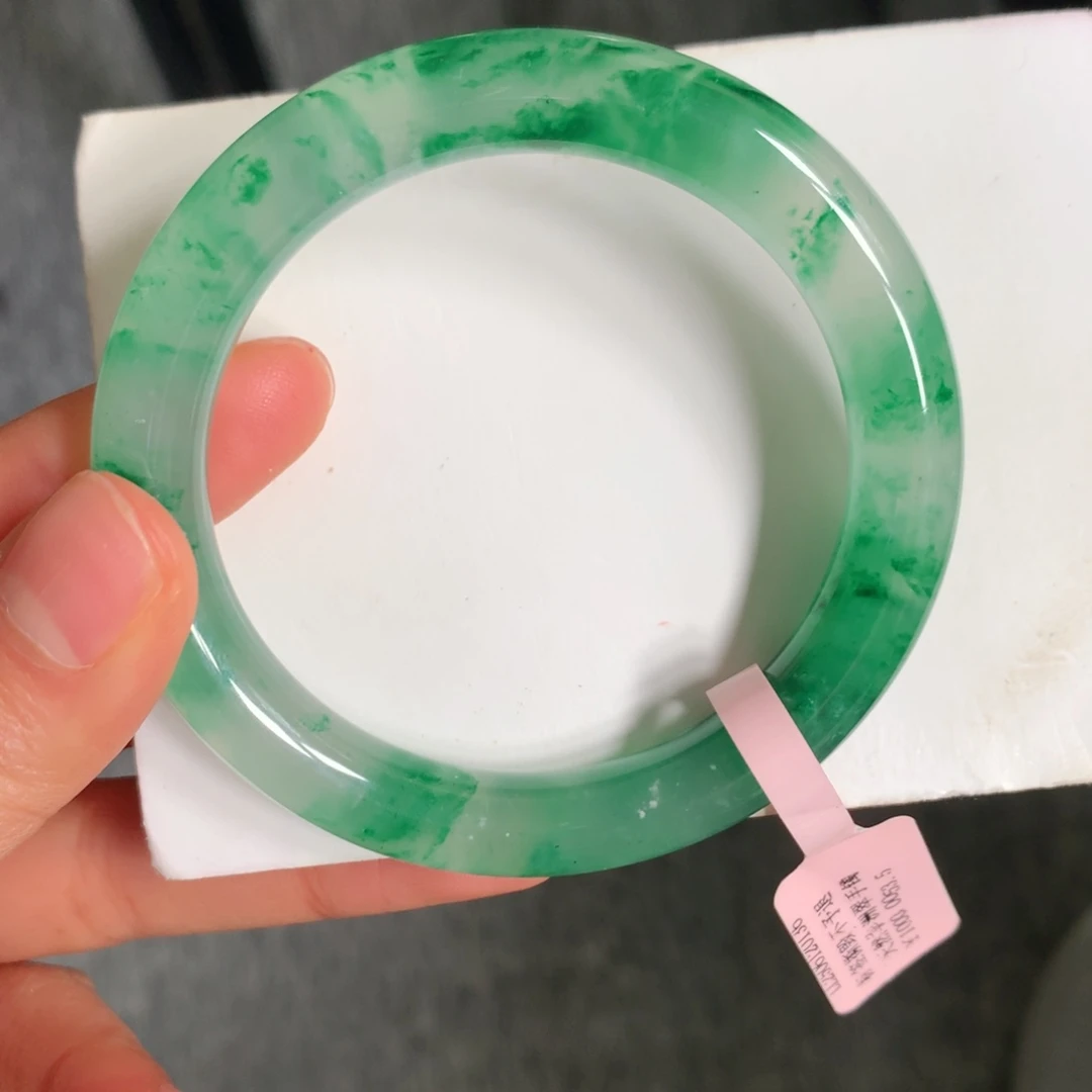 石英质玉（非洲翠）未镶嵌手镯