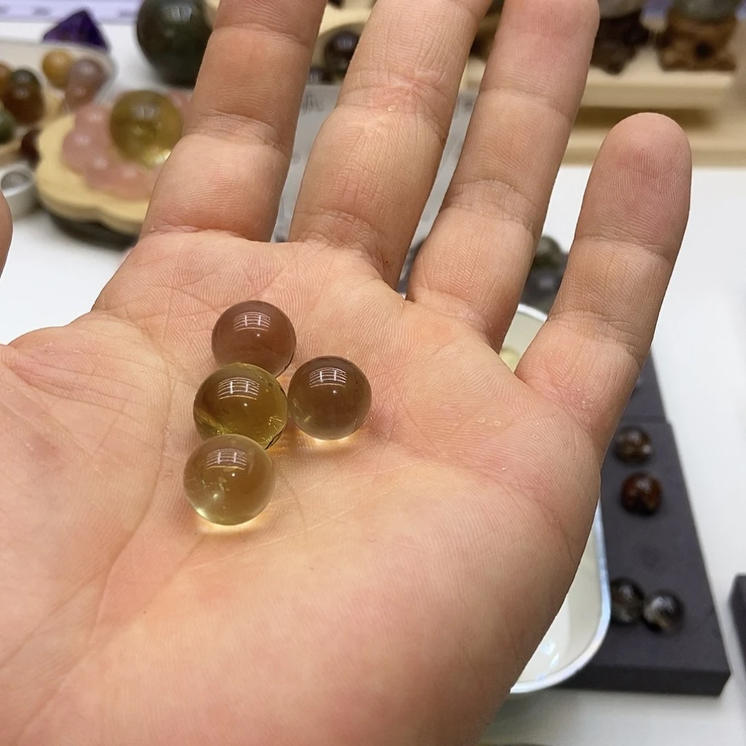 黄水晶未镶嵌水晶