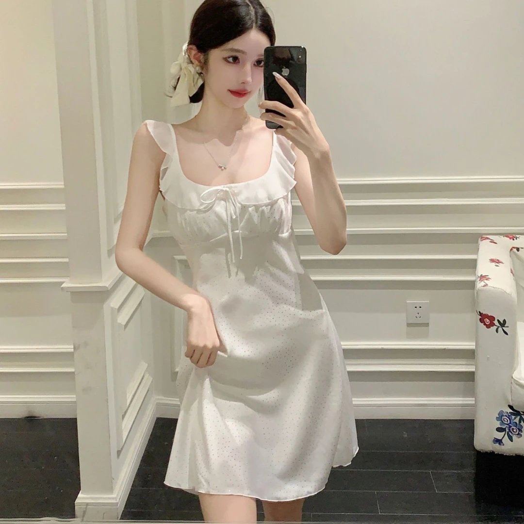 夏季睡衣女士冰丝烫印法式白色睡裙甜美小飞袖带胸垫睡衣性感