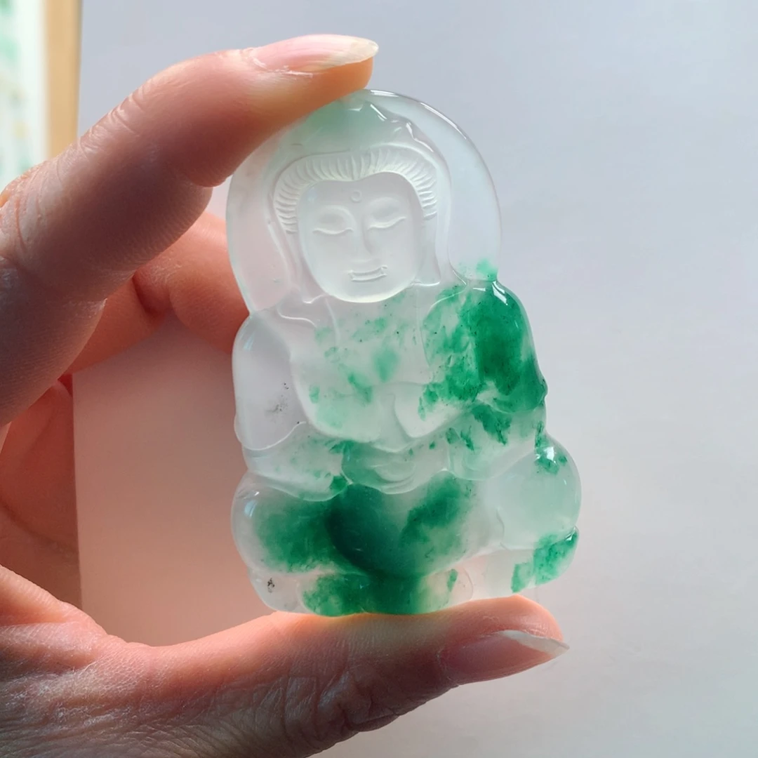 颈饰未镶嵌石英质玉