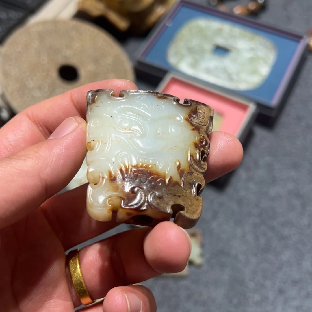 星***^和田玉（糖玉）未镶嵌挂件