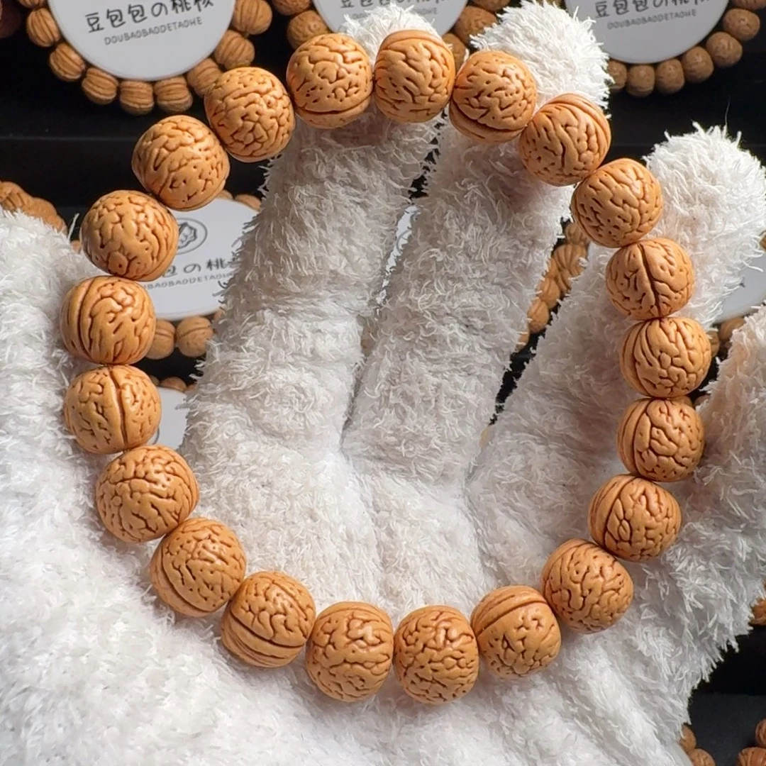 吊坠桃核12+野生小龙鳞