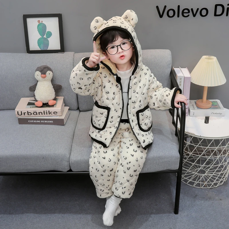 男童睡衣2025新款秋冬季男孩法兰绒三层夹棉加绒加厚款儿童家居服