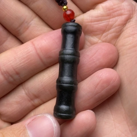ƪ***倪和田玉未镶嵌颈饰