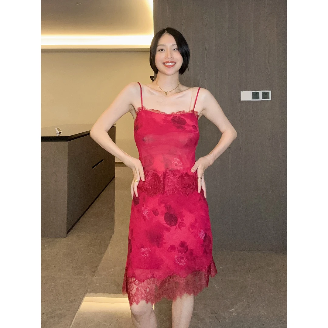Daily romance25夏朦胧玫瑰蕾丝桑蚕丝吊带上衣/半裙