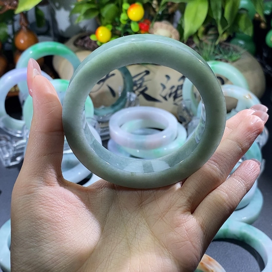 未镶嵌手镯定制翡翠琳*