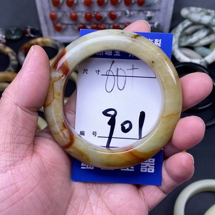 蛇纹石玉手镯未镶嵌莫**回