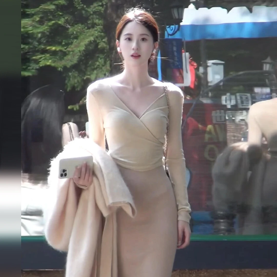 2025新款温柔清冷感针织套装连衣裙子秋冬季内搭法式气质修身长裙