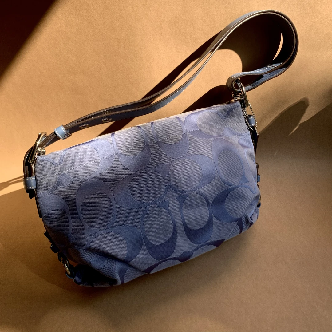 95新 COACH/蔻驰 时尚百搭通勤雾霾海洋蓝单肩腋下元宝包