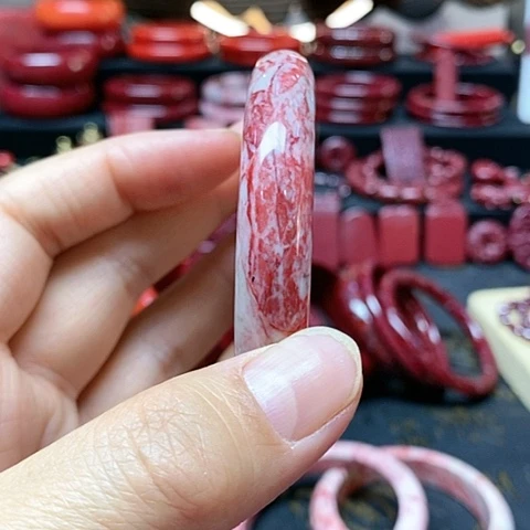 天然辰砂原石手镯