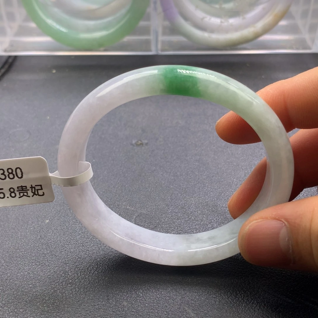 翡翠手镯未镶嵌手镯