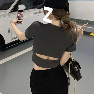 中福袋随机发,送一件衣服