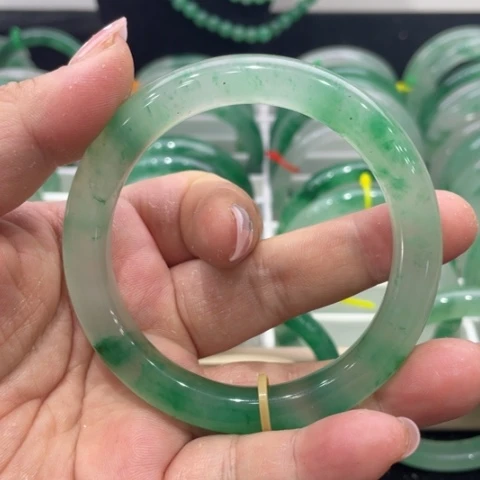 石英质玉手镯未镶嵌啦***~