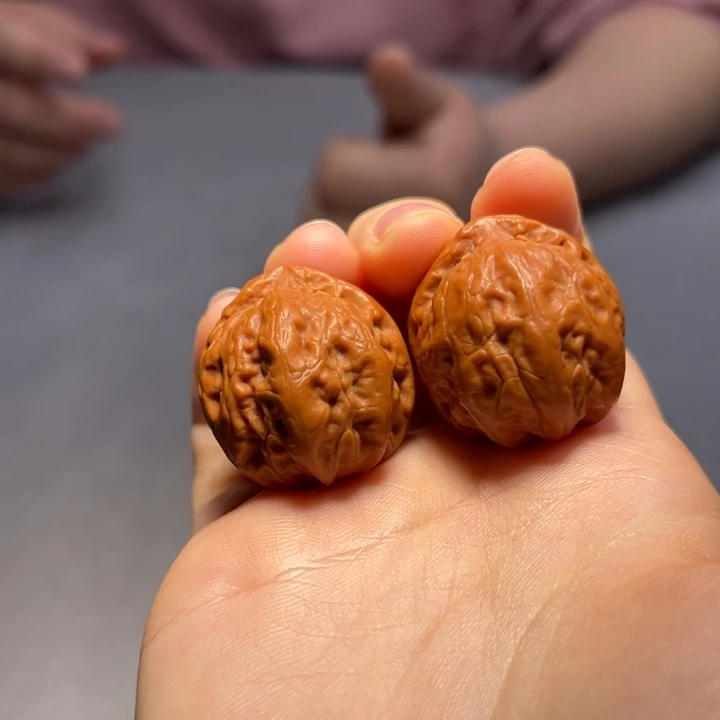 文玩核桃把件粗筋696