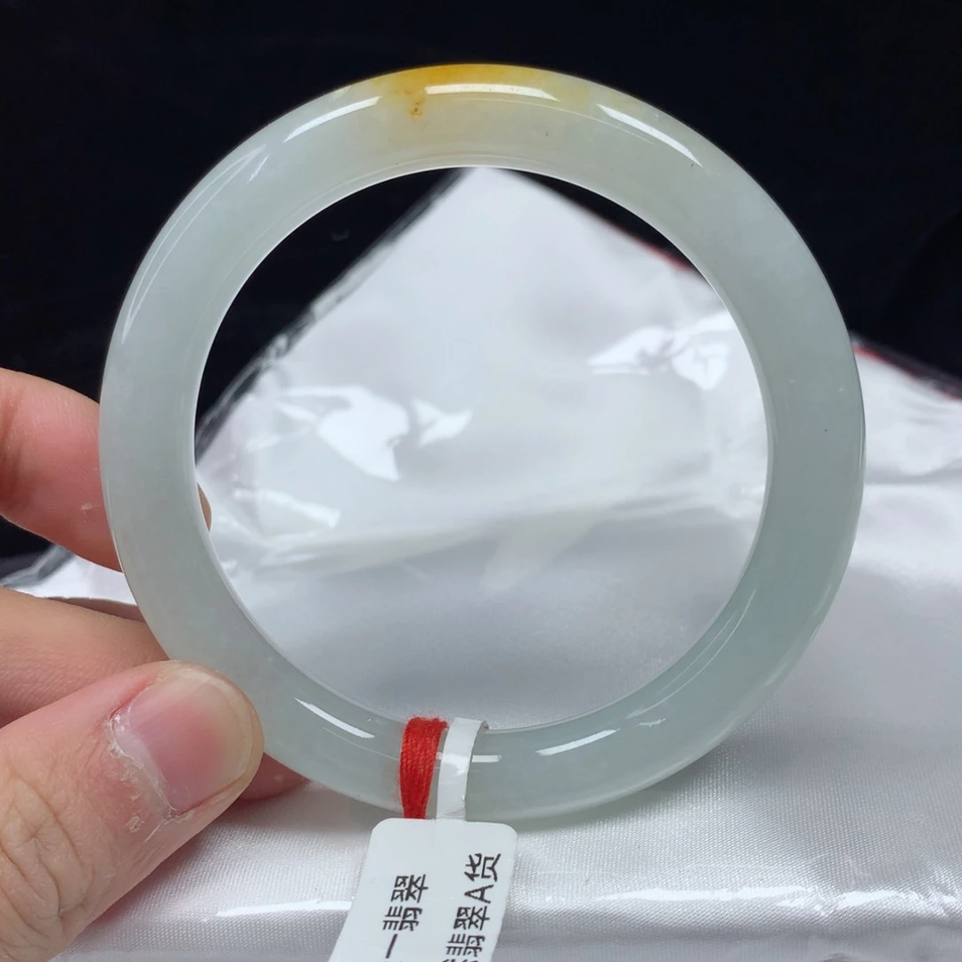 翡翠手镯（圆镯）未镶嵌57.8