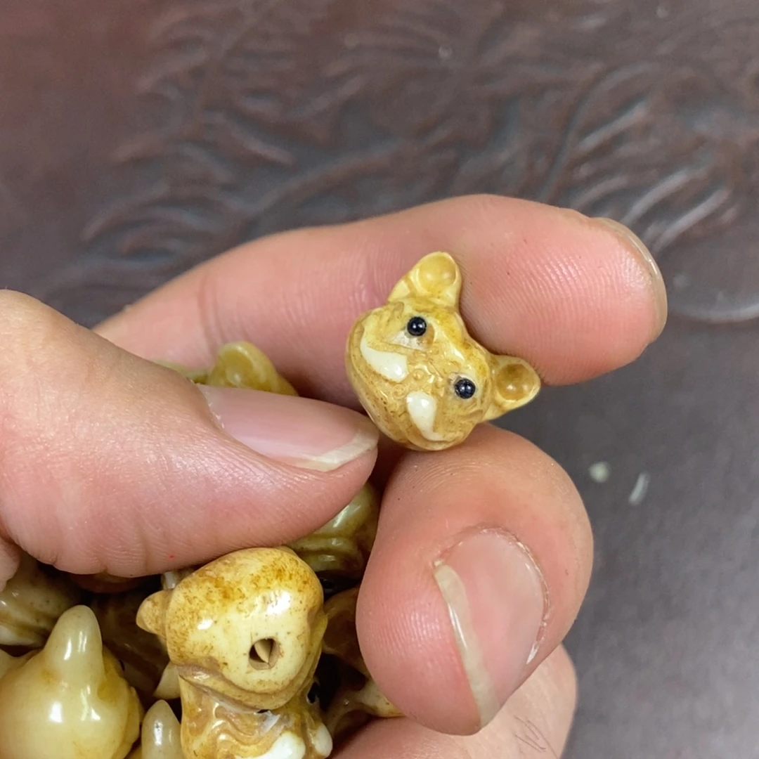 其他驼骨1.4尺寸根付,104