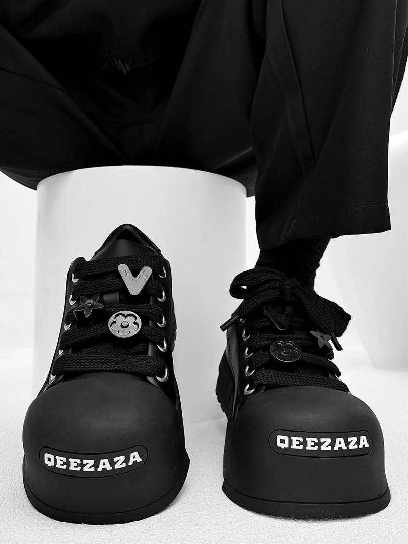 2025年潮牌米奇大头鞋男女小众设计感厚底板鞋情侣丑萌面包老爹鞋