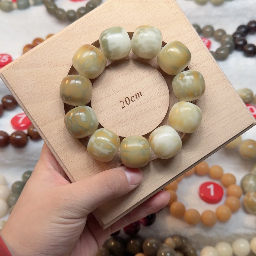 白玉菩提吊坠卡24手工干磨山水老型