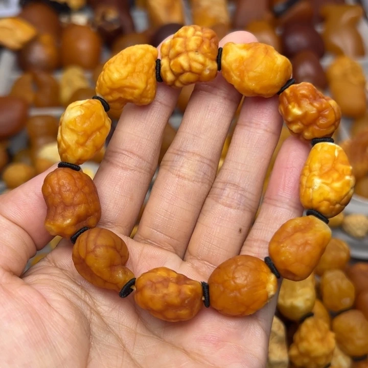 琥珀未镶嵌裸石天然蜜蜡