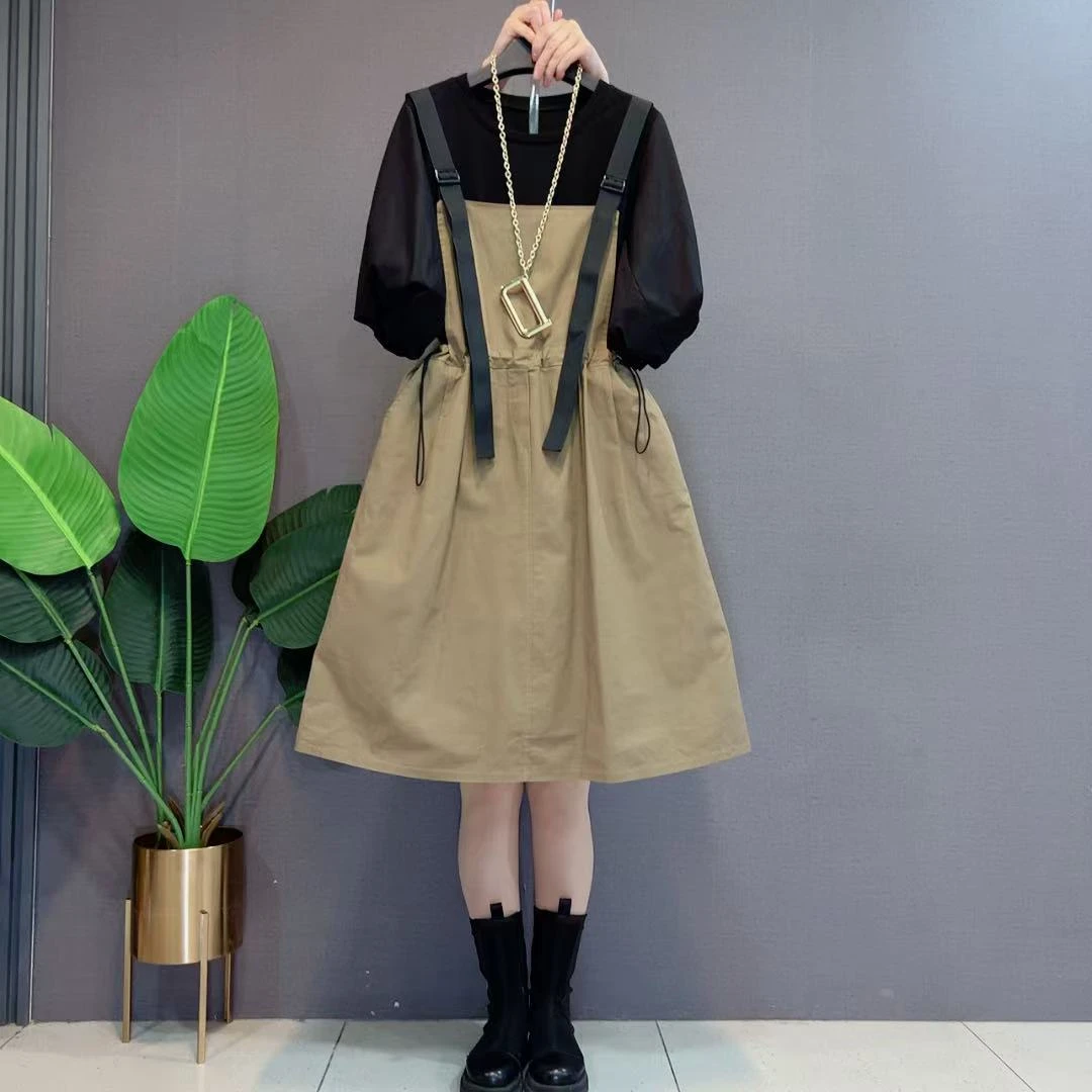 欧货气质减龄休闲时尚套装胖mm百搭遮肉泡泡袖打底衫背带裙两件套