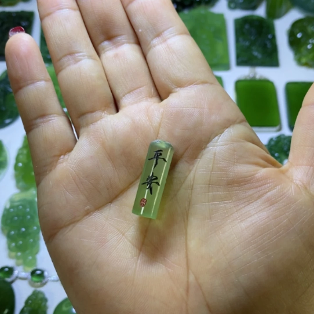 【闪购商品】蛇纹石玉颈饰未镶嵌