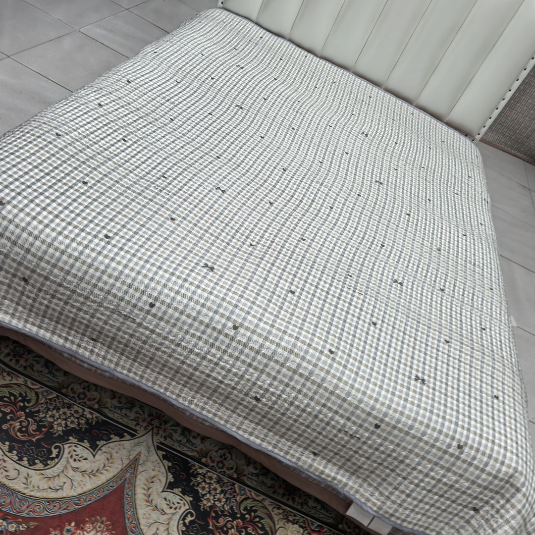 铂金棉宽边床盖《绅士灰格》2米✕2.3米