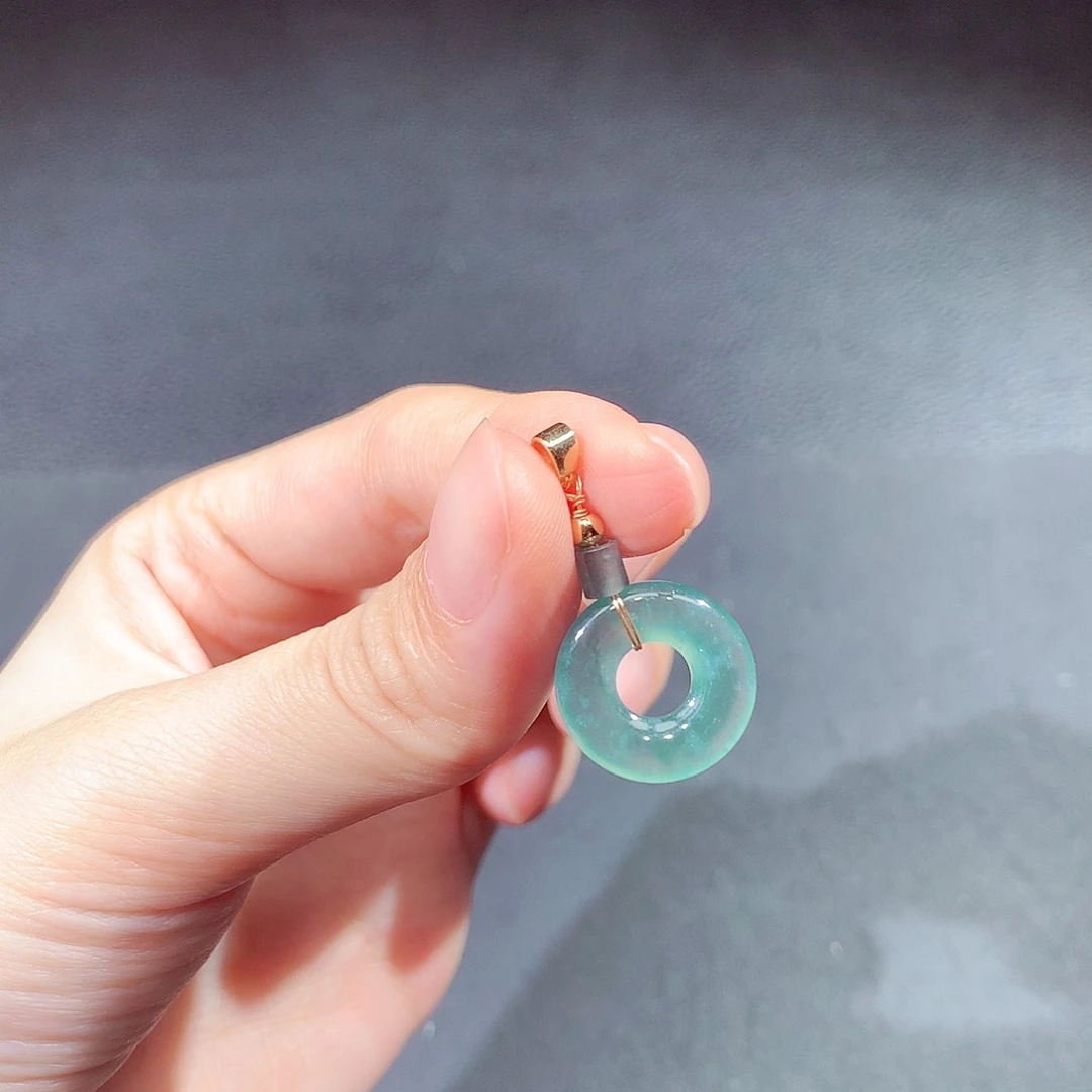翡翠戒指未镶嵌翡翠