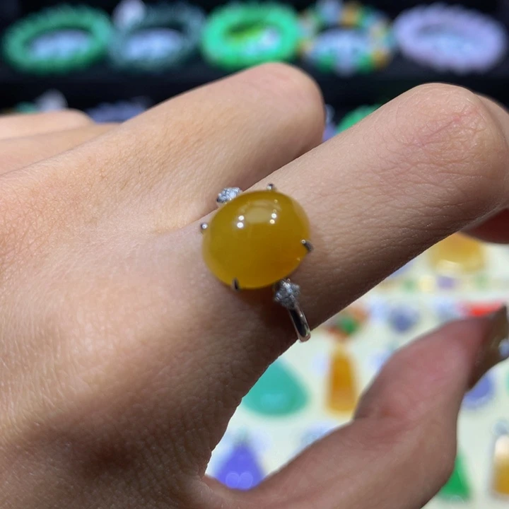 翡翠18K金镶嵌颈饰翡翠