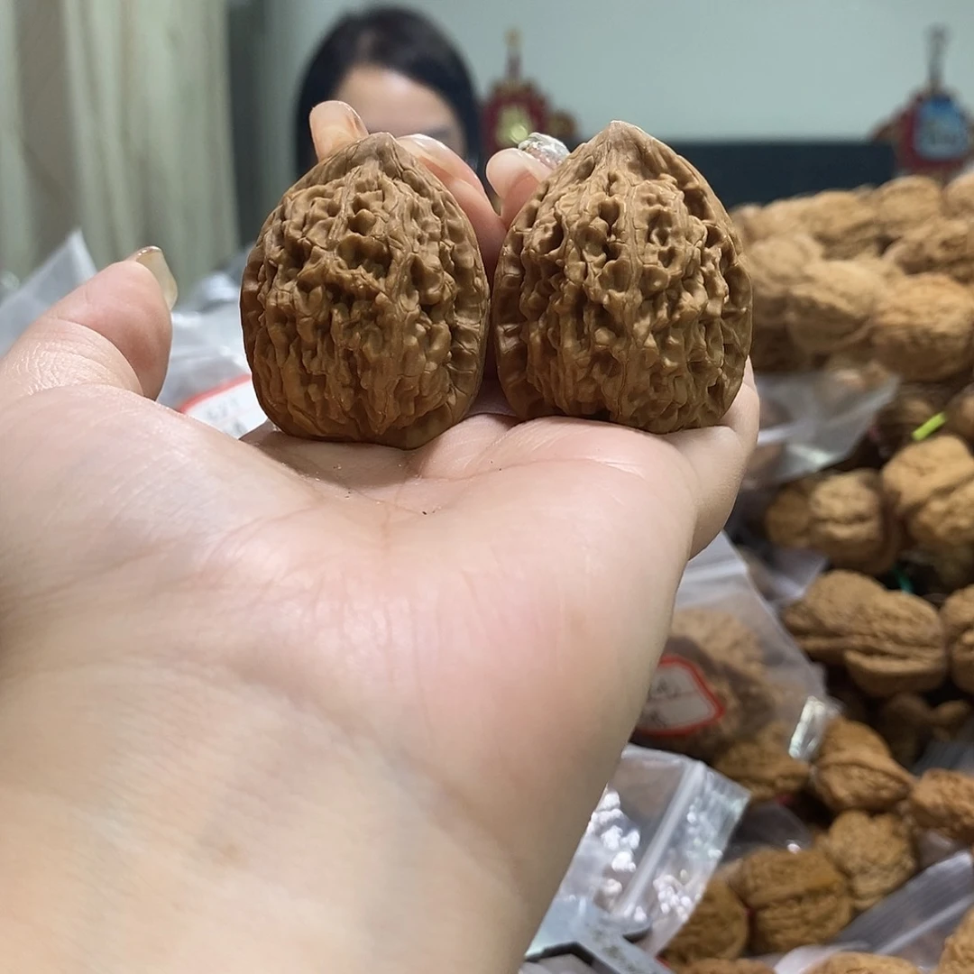 把件文玩核桃34蚂蚁王有水尖